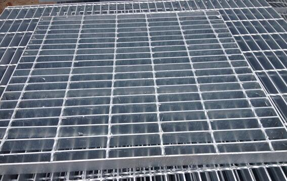 河南鄭州鍍鋅鋼格板廠家批發(fā)