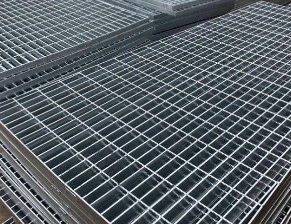 鍍鋅鋼格柵板應(yīng)用在變電站事故油池項目-鍍鋅鋼格板